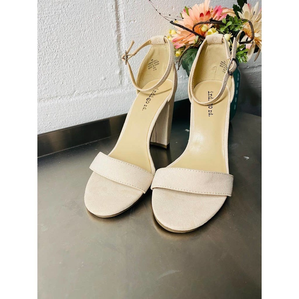 Indigo Rd. Cream Heels - Picture 2 of 5